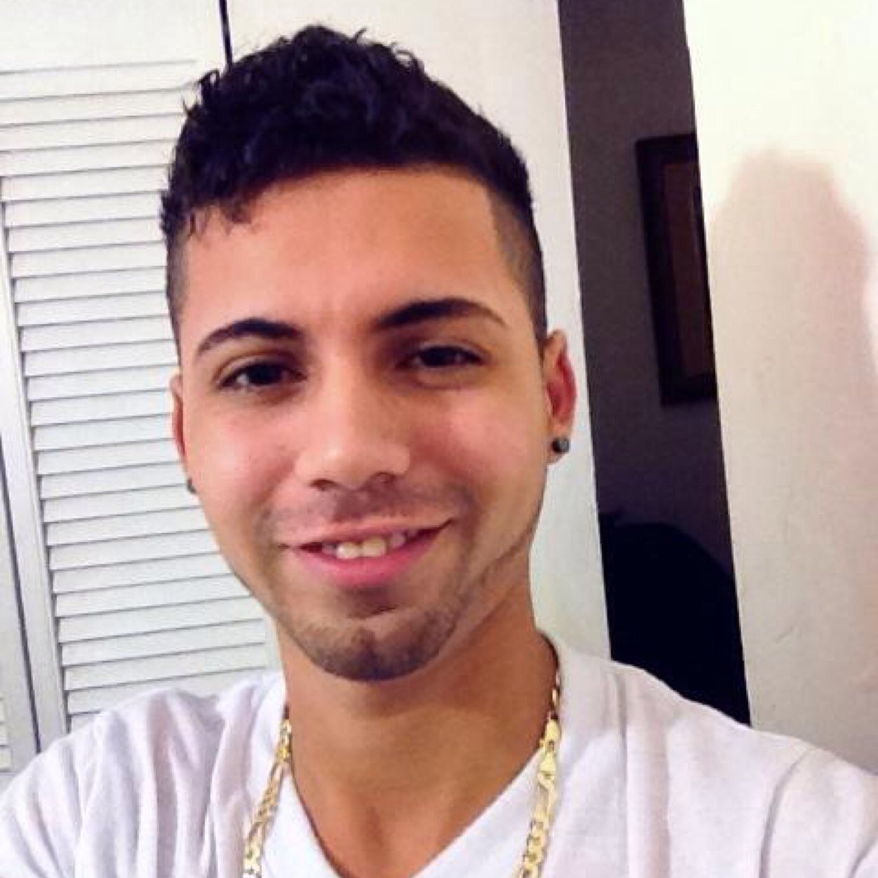 bbm:79269B95 #catracho #reggaeton and #bachata :D #FoLlowback segurito :D #Full @realmadrid @nba @miamiheat