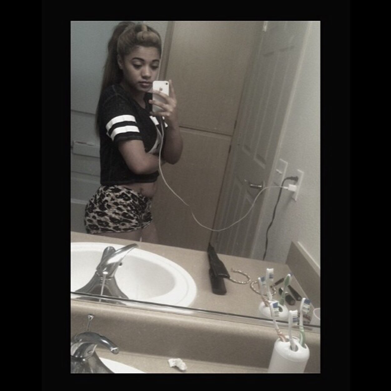 Follow me on ig; saylilred_