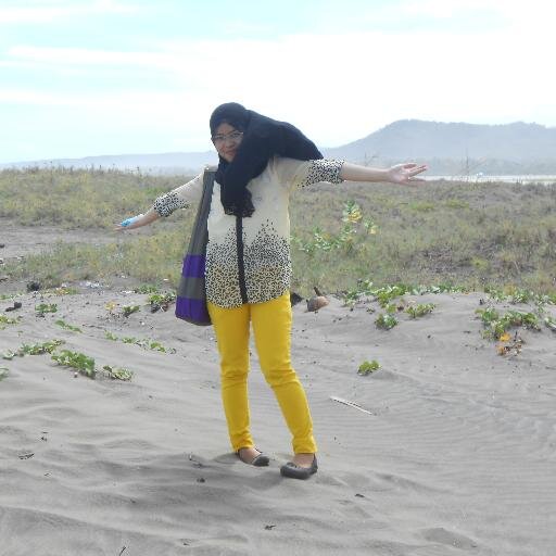 Risma Nurhalija Fitri.. Keep spirit,, ;) 
#'إيماأيودللواسان