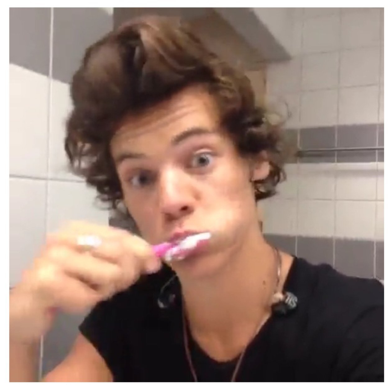 stylesofgravity's profile picture. So i finally decided to make a fan account so that i wouldn't annoy the people on my personal... Bands & Youtubers