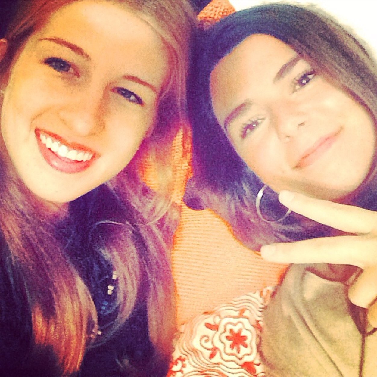 OliviaElkins1's profile picture. All monsters are human -AHS