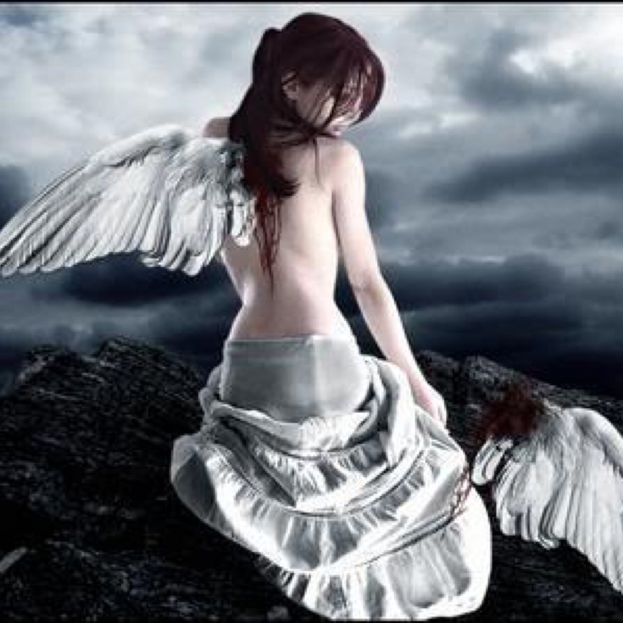 Девушка с обрезанными крыльями