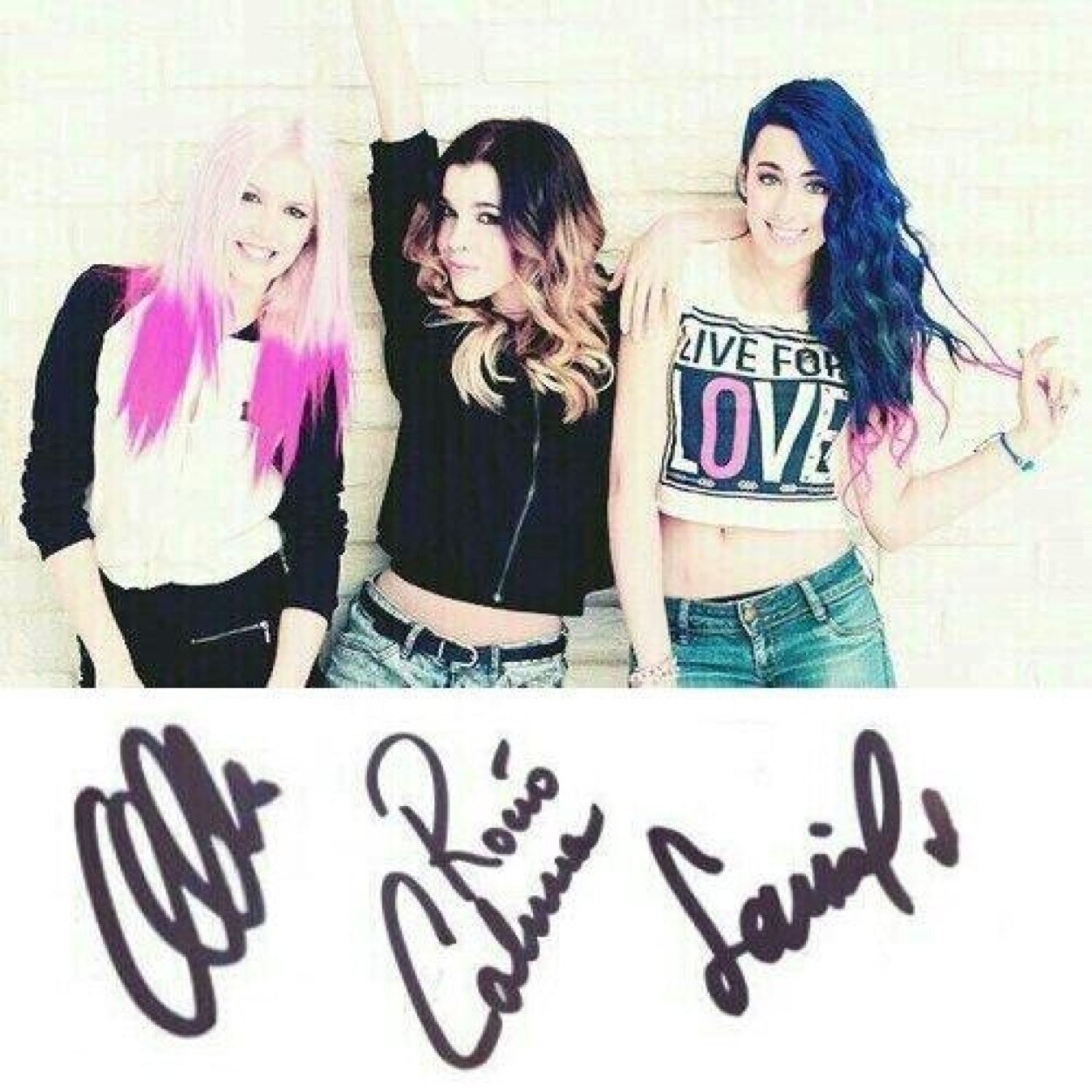 Primera cuenta de apoyo a @RocioSweetC, componente 1/3 de @SWTCalifornia en Asturias. | Break Of Day | Comprende (It's Over) EP - 09.09.14.
