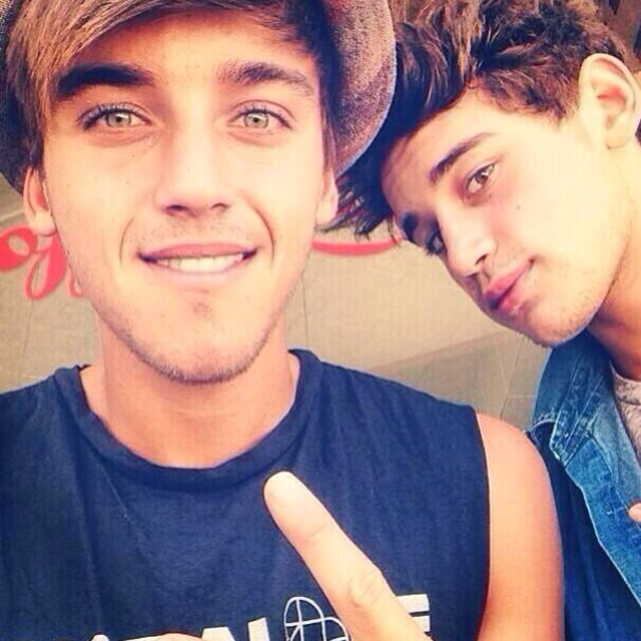 In love with chocolate cake❤️ james noticed me in my other acount 12-31-2013 belieber janoskianator || use to be @swaggy147