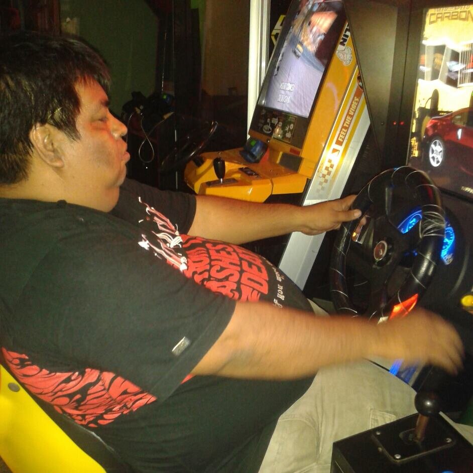 soy tranquilo y mi meta es estar en el camino de Jesus y lograr que mi familia me acompañe asi como otras personas