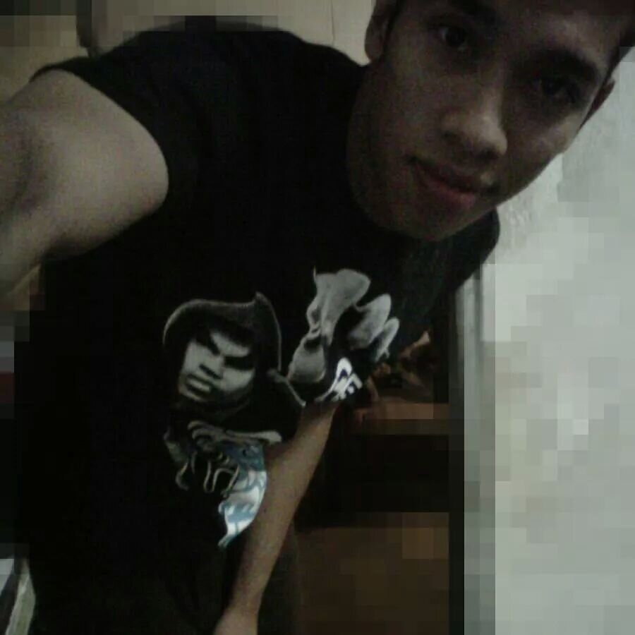 EdgarPereira_4's profile picture. me en canta la música y jugar futbol :*