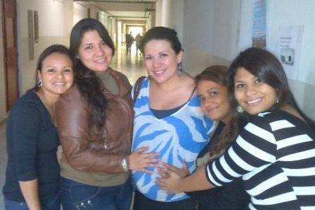 Latina..Alegre, Divertida, Romantica (L) & Soñadora; Mis sueños mas profundos son los que me ponen de pie todos los Dias :D