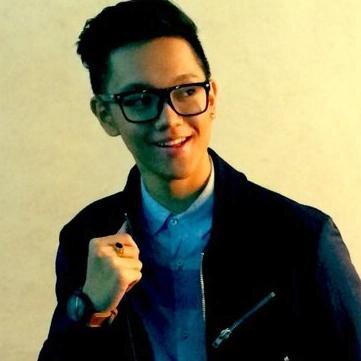 class 9I | JHS 10 malang | was born 19 JULY 1999 | people always call me KIPAT