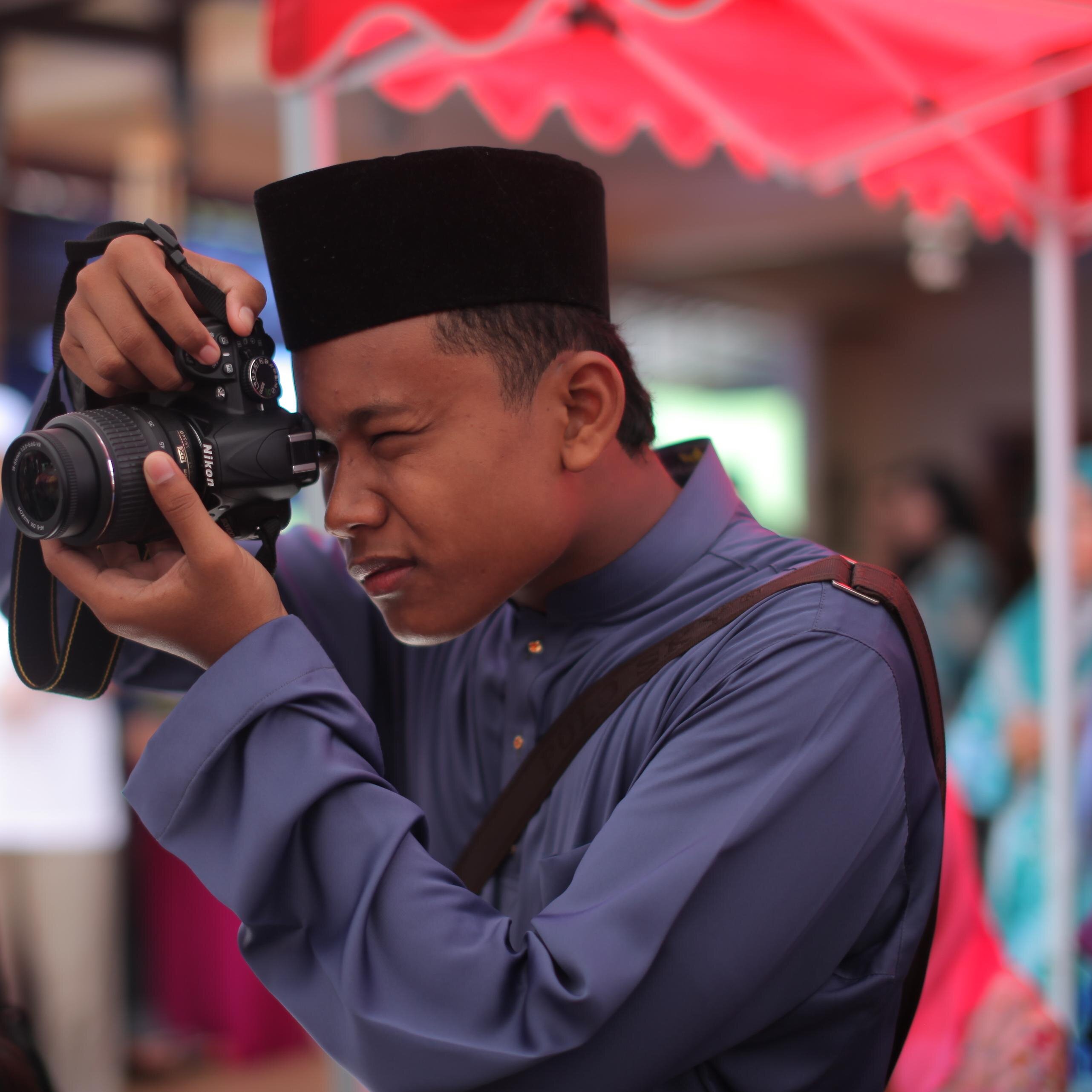Tangan yang memberi lebih baik dari tangan yang menerima :D. Wechat ID: readwan97