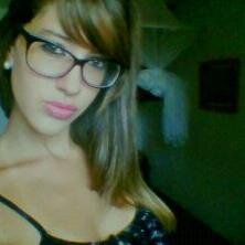 21, Me llaman risitas. Universitaria. Lo difícil me atrae.  ~We only live ones so LIVE IT UP☺ Instagram: Ybn06 :)