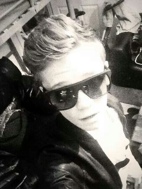hello people WHO else love bars and melody