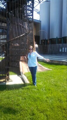 kimdennehy's profile picture. 