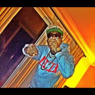 Am a young artiste struggling 4 a way in2 d music industry. I kip motivating my hustle with d #Hustles of great musicians like Psquare,Timaya,Ti,Sark &,Davido☀