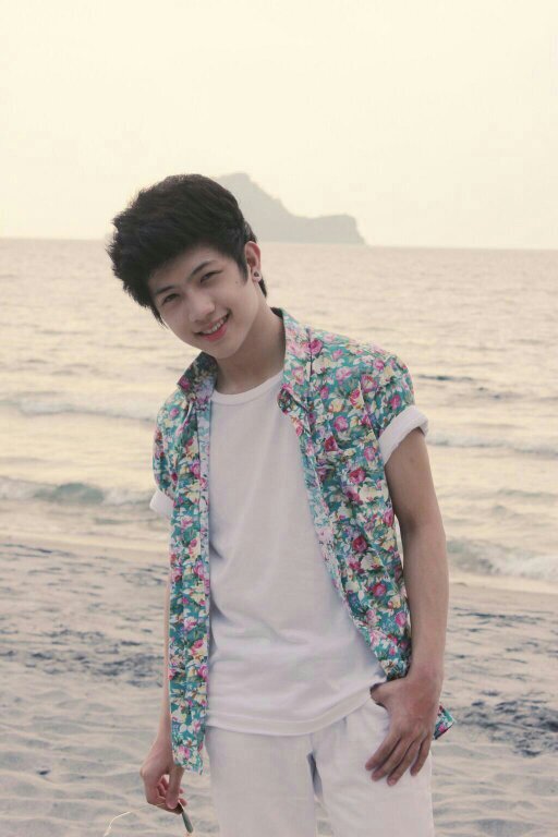 The Ranz Kyle Lover is here! :) Follow me and tweet me for a Followback || 06-05-14