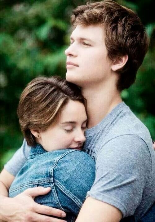Divergente,Tributo,Stark,Estudiante de Hogwarts,mejor amiga de Peter Pan y  ninja con Naruto.CARPE DIEM♥