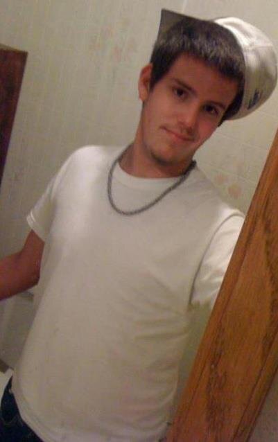 Ayy, my name is Daniel, but you can call me DJ it's my nickname. I'm an alright dude, just laid back, calm and collective lol. Respect&Loyalty