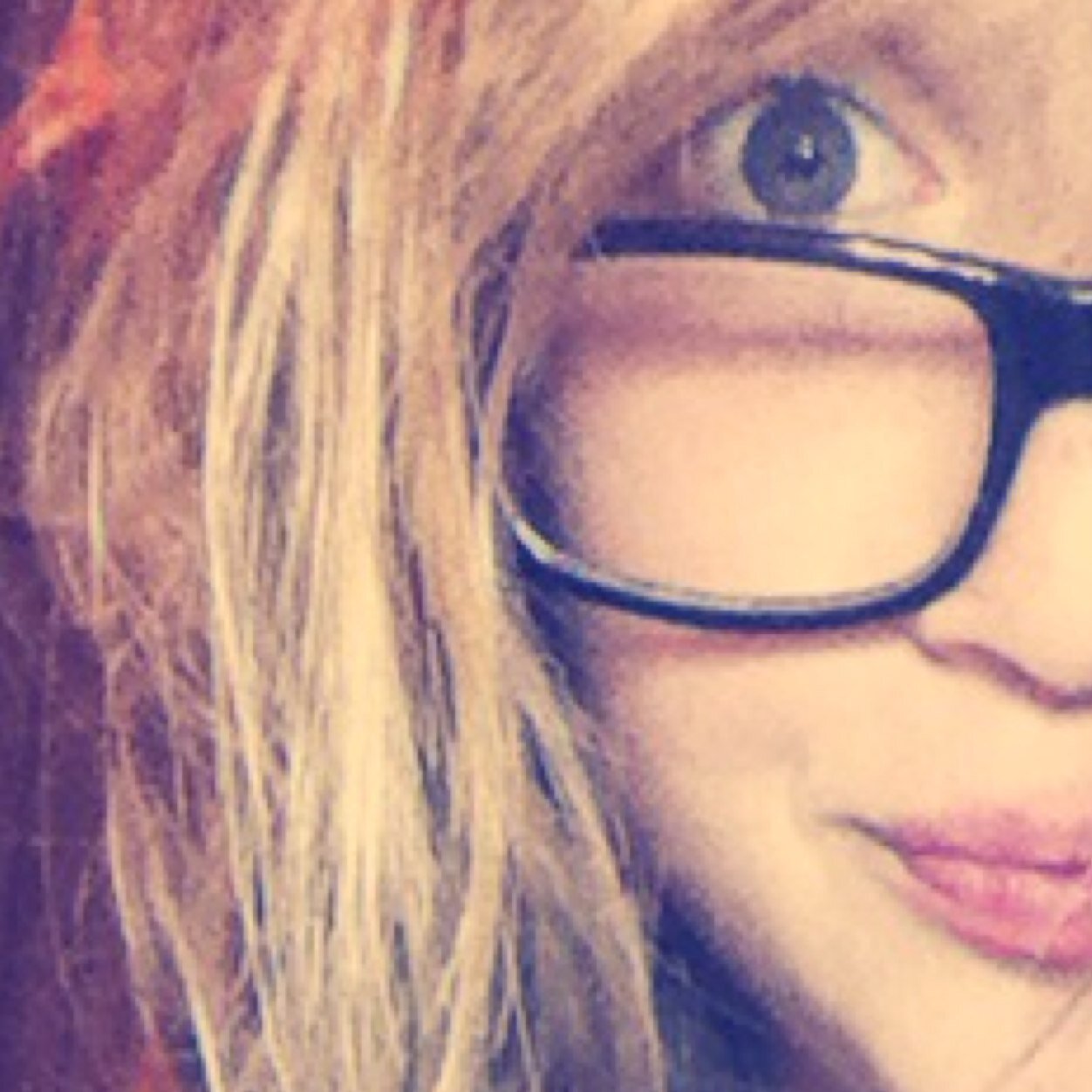 limitlessChuja's profile picture. Conato de Física, bueno, conato de todo.