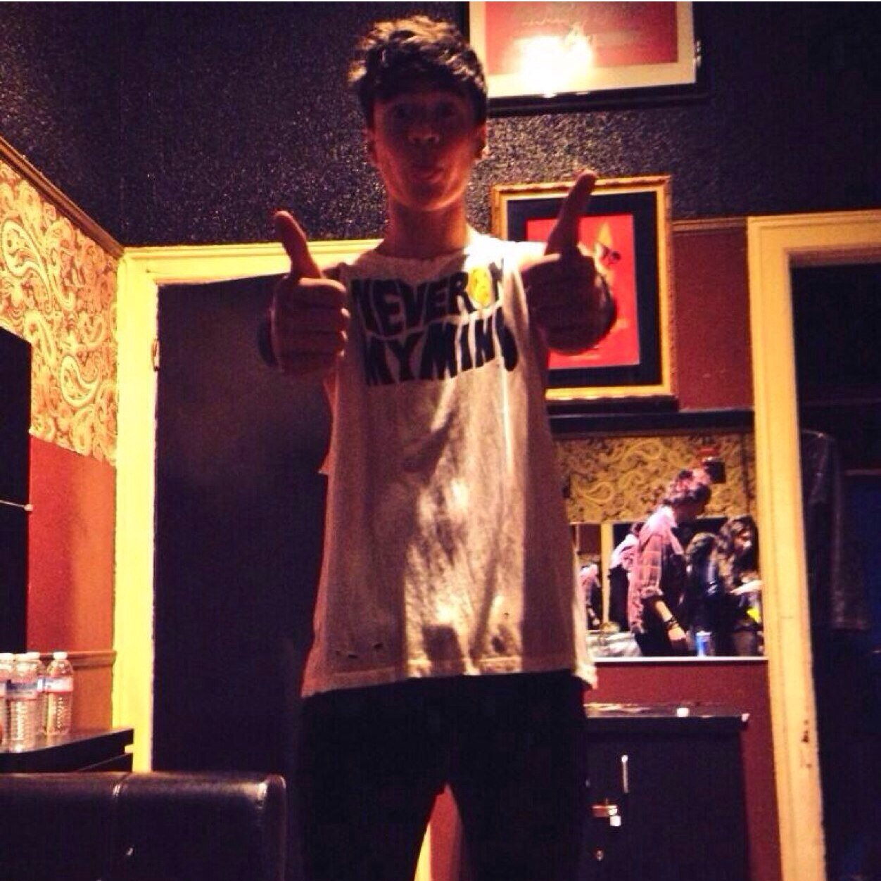 ☪I play guitar but she's into drummers☪