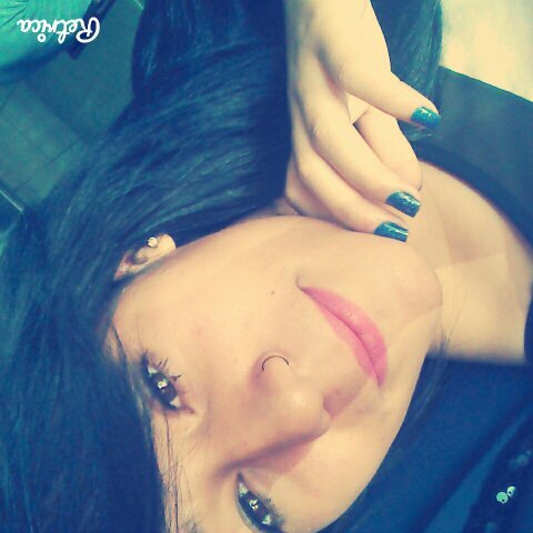 - 17 anos,canceriana, pipoca,suco,caramelo,sorvete,chocolate,
rap,conecrewdiretoria,Jesus ♥,Emanuel ♥ ...