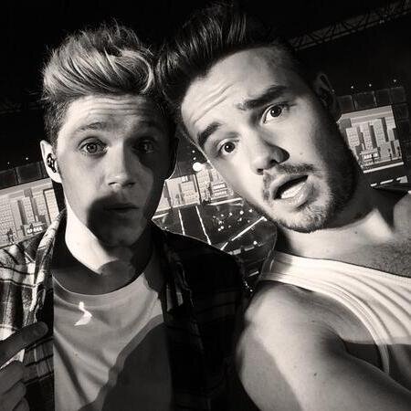 Hello there! This is a free follow from @guycrazymofo please follow him. thank you so much! ily xx