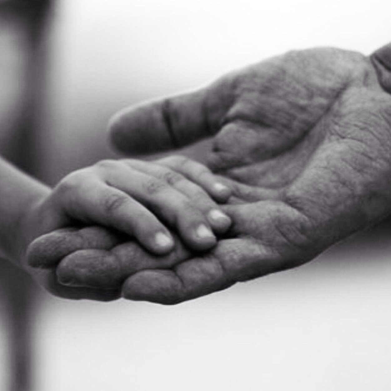 nodiO_'s profile picture. نصف قلبي دُفن مع أبي.