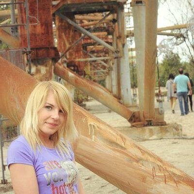 Здравствуйте. Хочу жить не стандартно. Я достаточно раскрепощенная как человек. Нравится обмениваться взглядами.