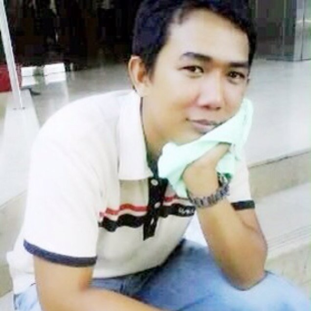 febrinoer's profile picture. Be positive