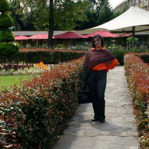 trabajo por los derechos de las mujeres y menores,