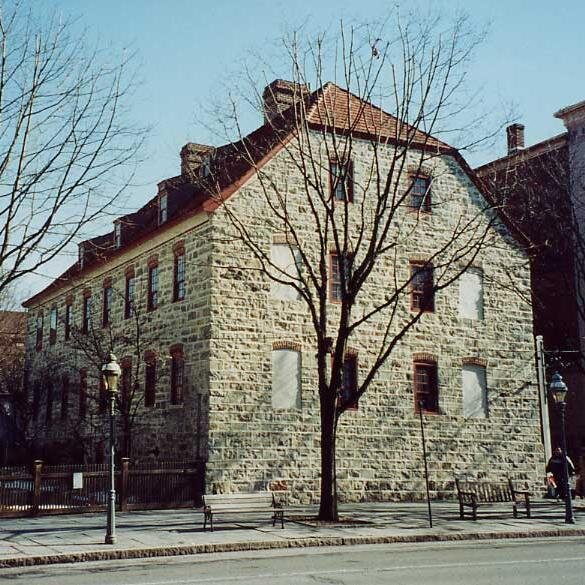 1758SunInn's profile picture. 