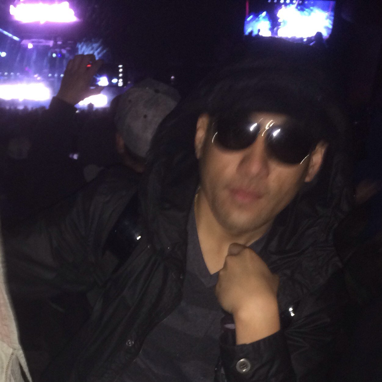 aznickl110's profile picture. 