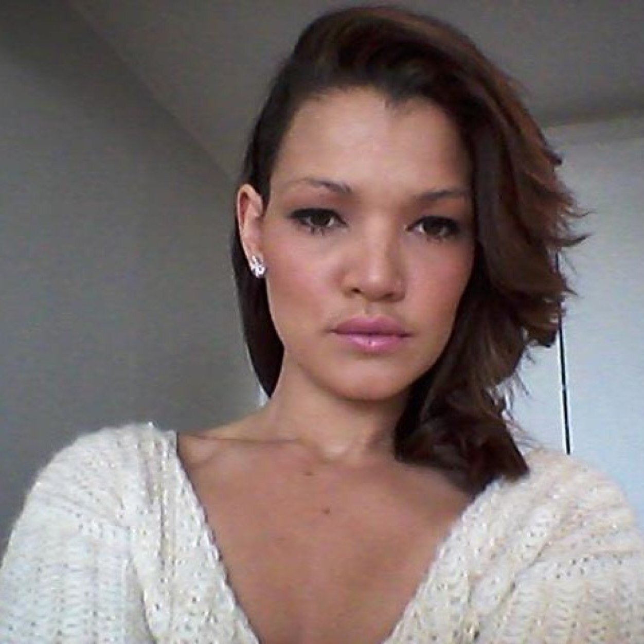 MrsnClingen's profile picture. Need to revamp your style&wardrobe? We offer personal styling, personal shopping, wardrobe analysis, personal development, various courses & many more