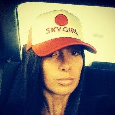 Здравствуйте все. Нравится обмениваться взглядами. Хочу жить не стандартно. Я достаточно раскрепощенная как человек.