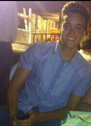 ManuLepe7's profile picture. Estudiante del I.E.S Campo de Tejada. Sevillista y BIRIS NORTE mi pasion, amante de las fiestas y locuras !!