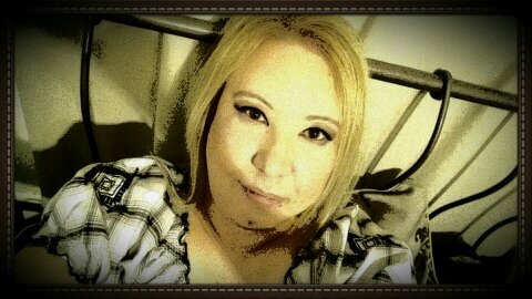 I'm a nosy girl. I have 4 kids who take up most of my time, so I like to see how other people are living.....lol