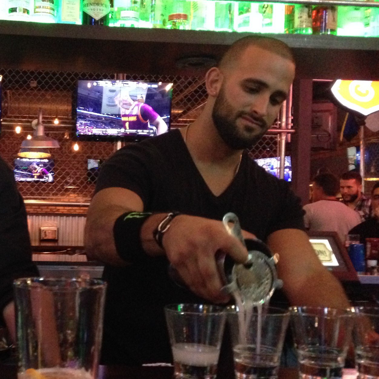 EnriqK_L's profile picture. Herbal Life Distributor
786.359.7196
Enrique89.LL@Gmail.com
Free Health Coaching

Brother Jimmy's Bartender 
Dolphin Mall