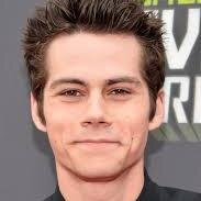 uhm_bulbasaur's profile picture. (Oysa zaman belki bir ömür boyu süren bir tek andır.)