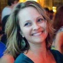 Glass half full. Lover of dancing, cats, athleisure clothes, the @Packers and tacos/margs. Opinions are my own.