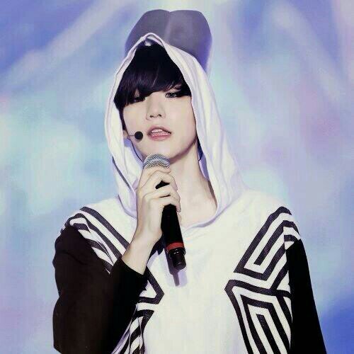 สวัสดีครับ ผมบยอน ครับ ฝากเนื้อฝากตัว ฝากหัวใจด้วยนะครับ ;) DMมาคุยได้นะครับ ^^