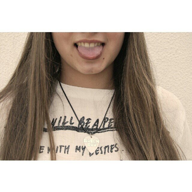 Por ese Rock que nos hace enloquecer como la droga que es. Green Day  Paramore Sum 41 MCR Nirvana http://t.co/hqTwISFIKf