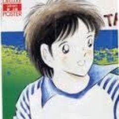 サッカーと音楽が大好きです。