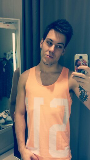 pabloofer's profile picture. smile