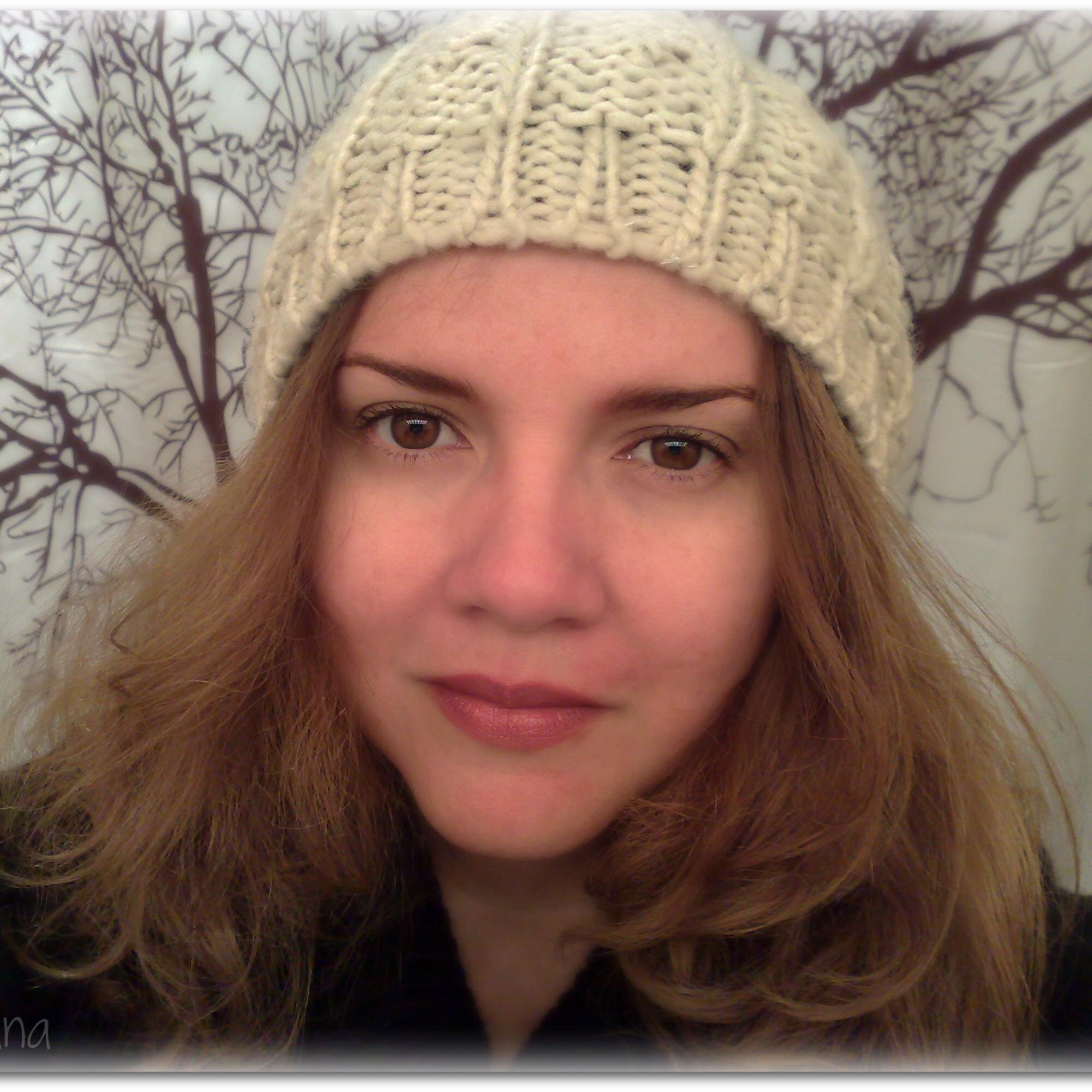 LilaRosana's profile picture. I am psychologist, photographer, writer, painter, mom, dreamer and more, much more. I can be so many things, and I'm afraid they do not fit into just one life.