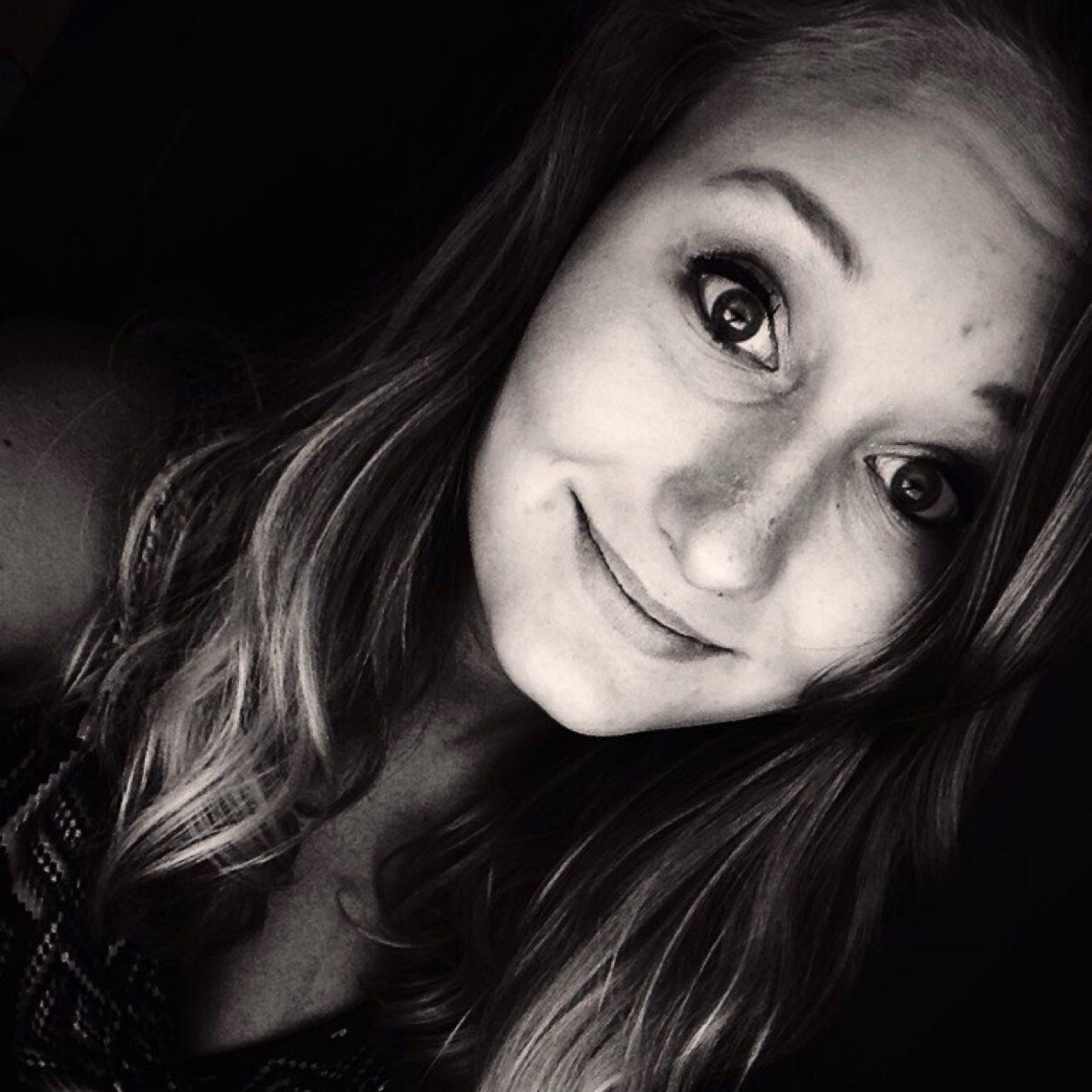 sarahtimonen's profile picture. does it look like i give a frickle frackle