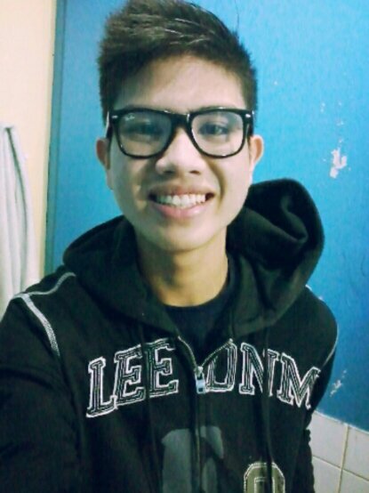 kvillanueva22's profile picture. Real madrid supporter , Bosconian  from grade school to college !!!!