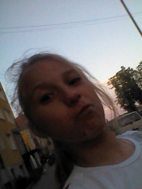 Полная дура:D