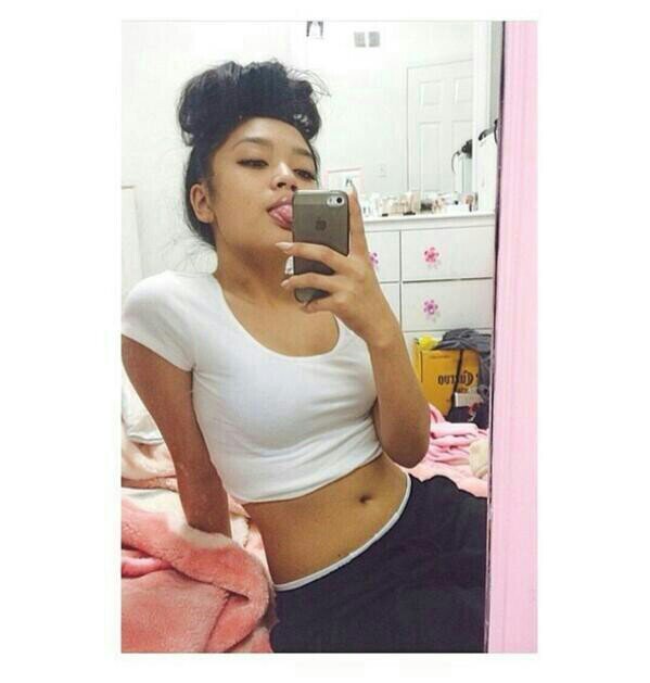 OverOlvia's profile picture. Chipotle is my life .