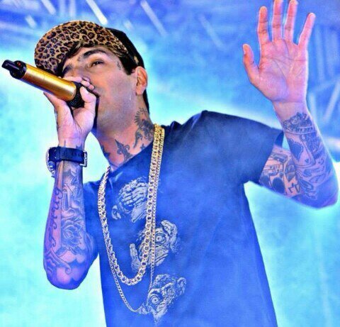 @diegothug não segue você :( #chatiada