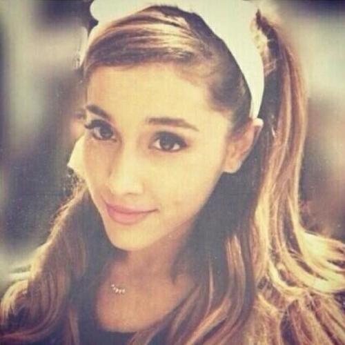 BFF's with @im_a_r_i_a_n_a_ / @arianagrande..