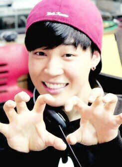 BTS member,bello e muscoloso da far svenire!