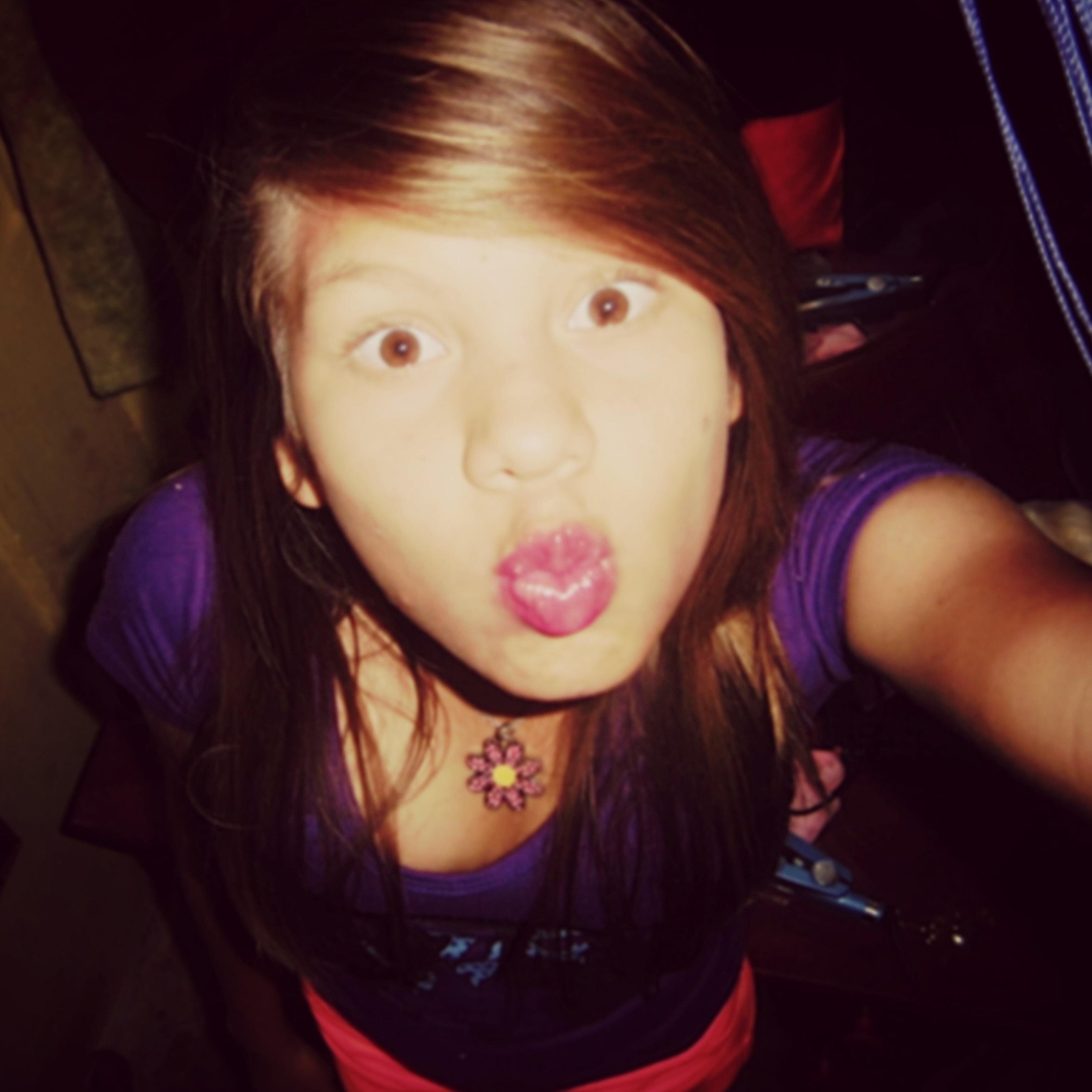Hola:3 Sigueme y Sabras mas de Mii;$ Lo Que les dire de mii Es Que Cuando yo Naci Llore.